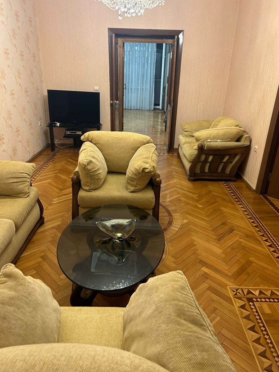 İcarəyə verilir 4 otaqlı köhnə tikili 110 m² — Mənzil, Bakı (2)