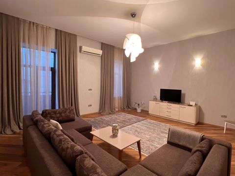 İcarəyə verilir 5 otaqlı köhnə tikili 260 m² — Bakı