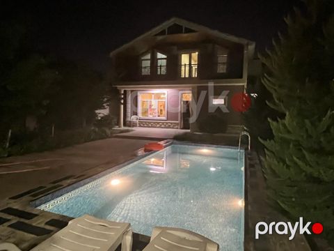İcarəyə verilir 3 otaqlı həyət evi/bağ evi 200 m²