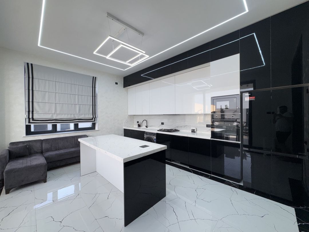 Satılır 4 otaqlı həyət evi/bağ evi 250 m² — Ev, villa, Bakı (8)