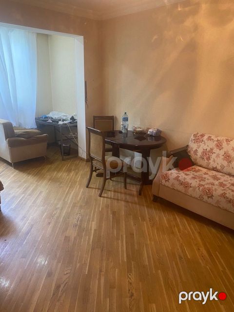 İcarəyə verilir 3 otaqlı köhnə tikili 80 m²