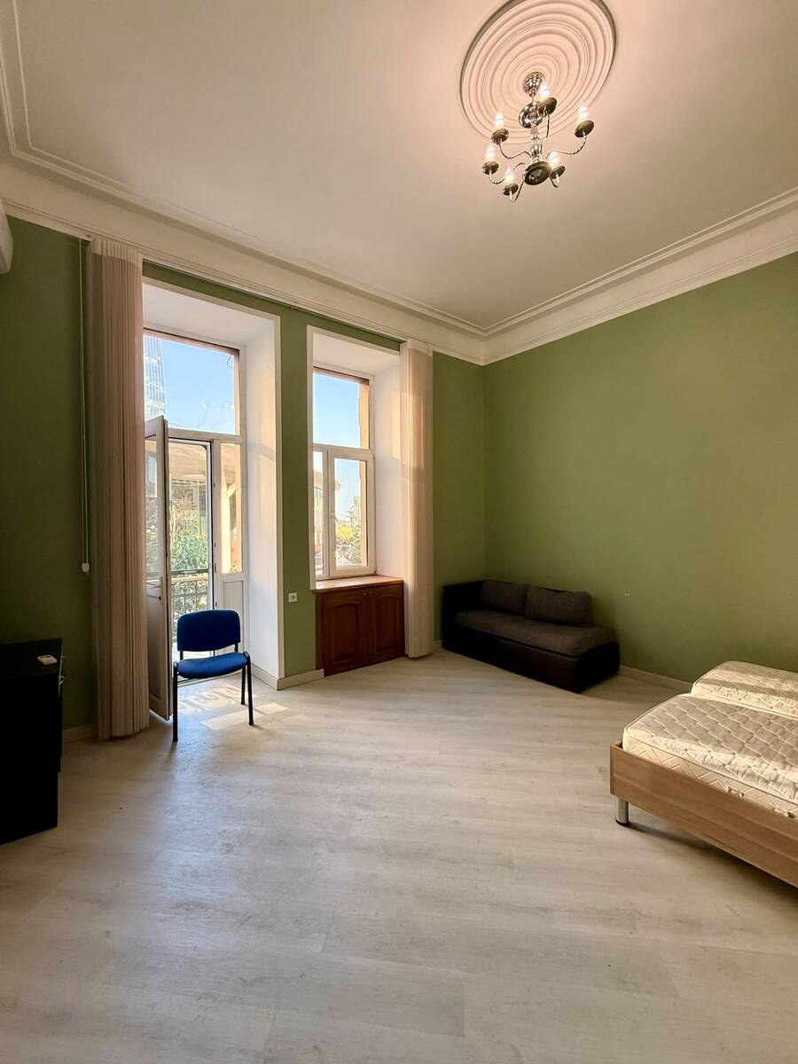 İcarəyə verilir 1 otaqlı köhnə tikili 46 m² — Mənzil, Bakı (2)