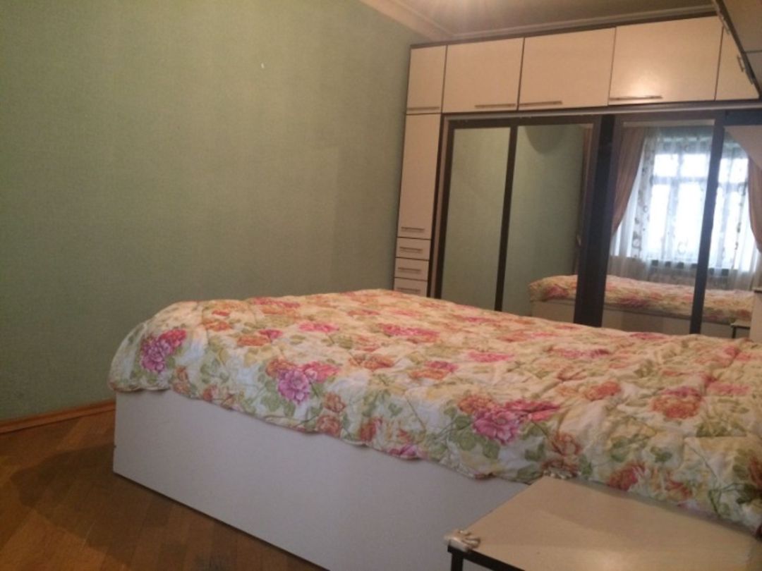 Satılır 4 otaqlı köhnə tikili 100 m² — Mənzil, Bakı (8)