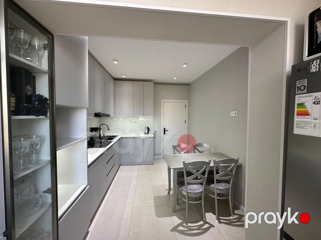 Satılır 2 otaqlı köhnə tikili 65 m² — Mənzil, Bakı (5)