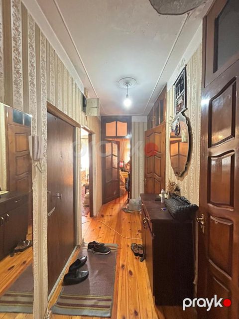 Satılır 3 otaqlı köhnə tikili 60 m² — Bakı