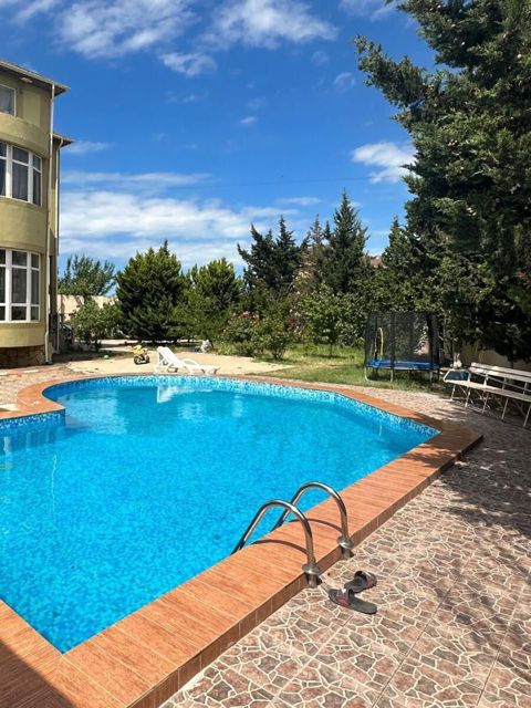İcarəyə verilir 5 otaqlı həyət evi/bağ evi 300 m² — Bakı