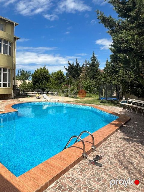 İcarəyə verilir 5 otaqlı həyət evi/bağ evi 300 m²