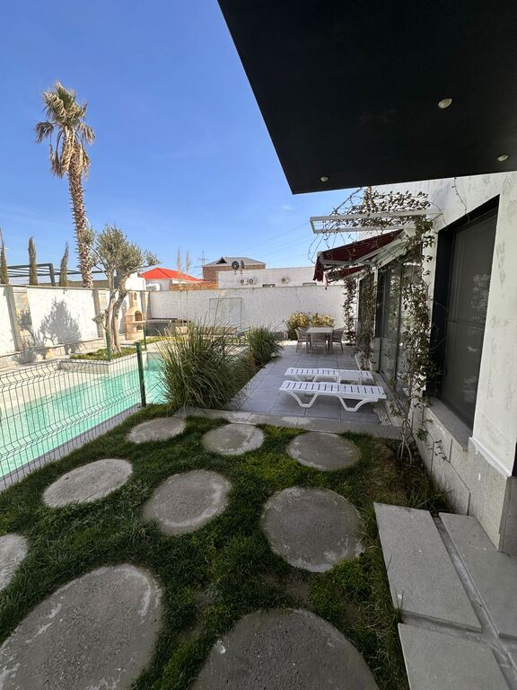Satılır 5 otaqlı həyət evi/bağ evi 300 m² — Ev, villa, Bakı (4)