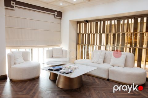 Satılır obyekt 213 m²
