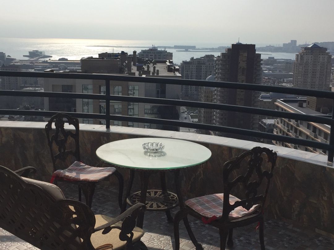 Satılır 4 otaqlı yeni tikili 245.5 m² — Mənzil, Bakı (2)