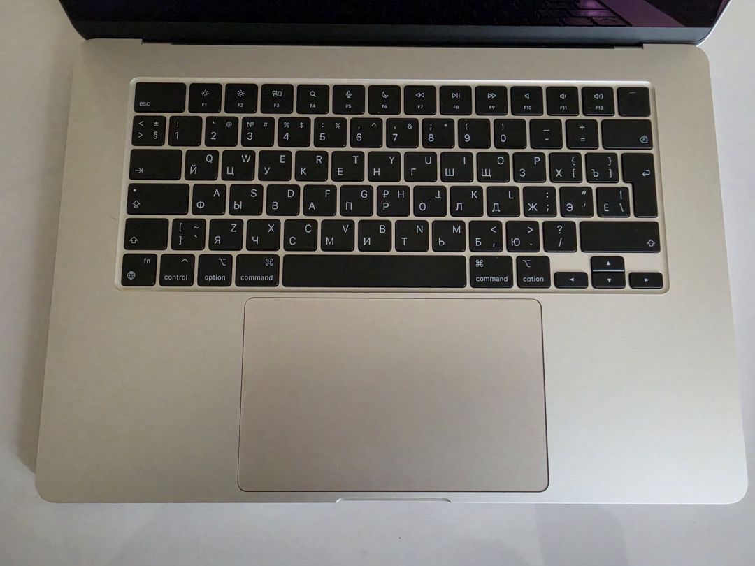 Apple MacBook Air 15" M2 / 8GB / 256GB — Elektronika, Bakı (2)