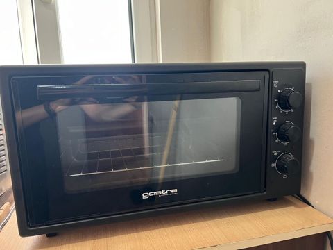 Gastre elektrik sobası – kompakt stolüstü model. Xüsusiyyətlər: - Ön — Mehdiabad