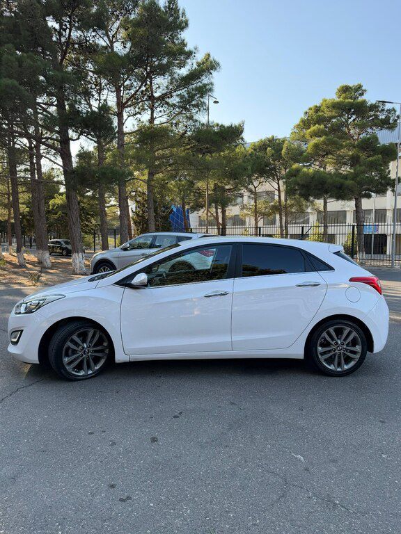 Hyundai i30, 1.6 L, 2015 il, 197 000 km — Avtomobillər, Sumqayıt (6)