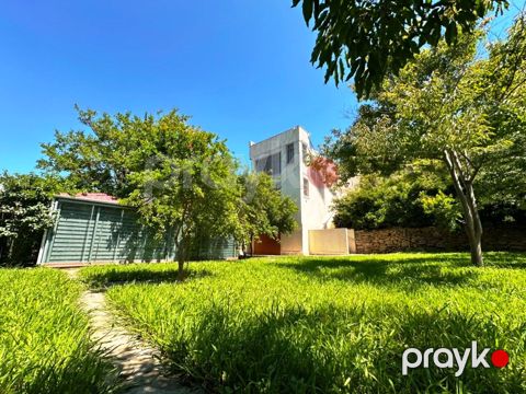 Satılır 5 otaqlı həyət evi/bağ evi 200 m²