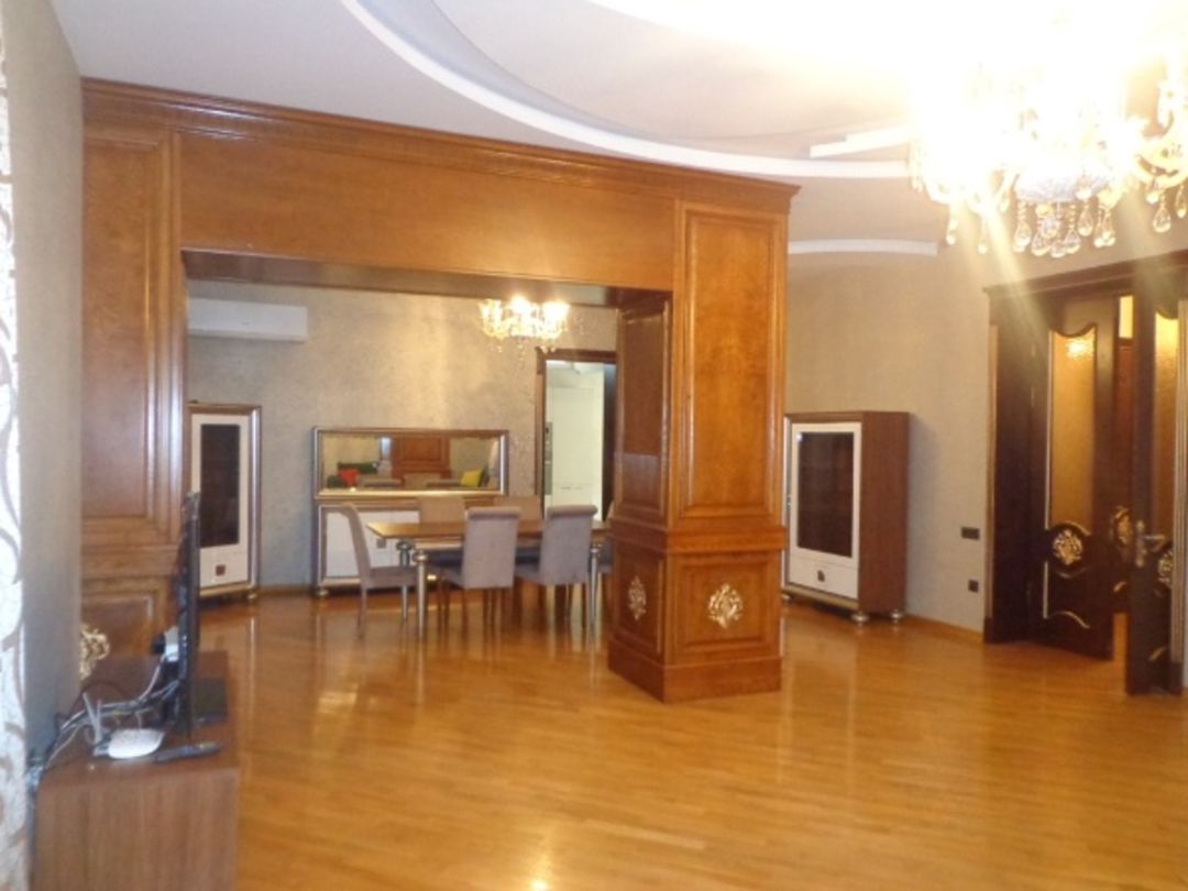 İcarəyə verilir 7 otaqlı həyət evi/bağ evi 400 m² — Ev, villa, Bakı (9)