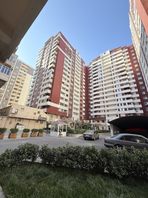 Satılır 3 otaqlı yeni tikili 130 m² — Bakı