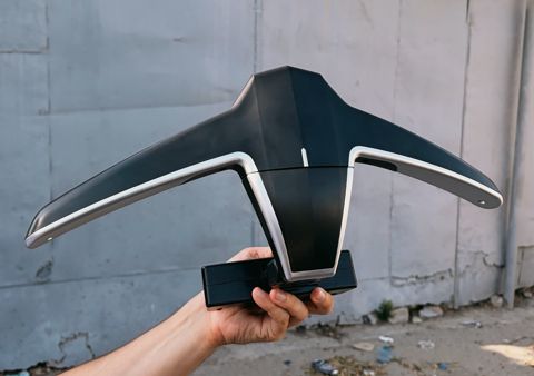 Tesla asılqan — Bakı