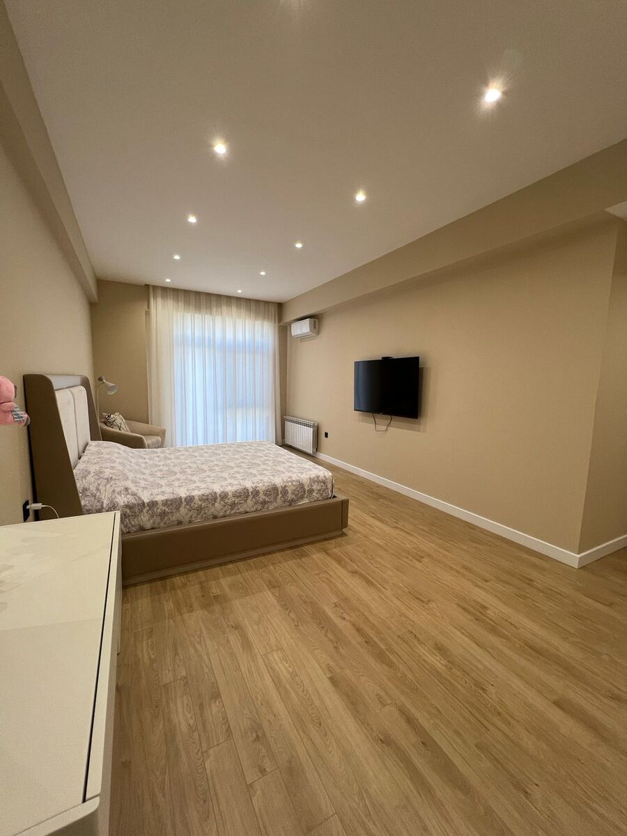 Satılır 4 otaqlı yeni tikili 185 m² — Mənzil, Bakı (9)