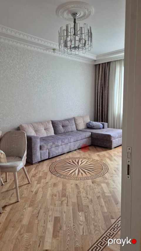 İcarəyə verilir 3 otaqlı yeni tikili 80 m²