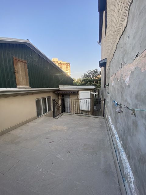 Satılır 2 otaqlı həyət evi/bağ evi 45 m² — Bakı