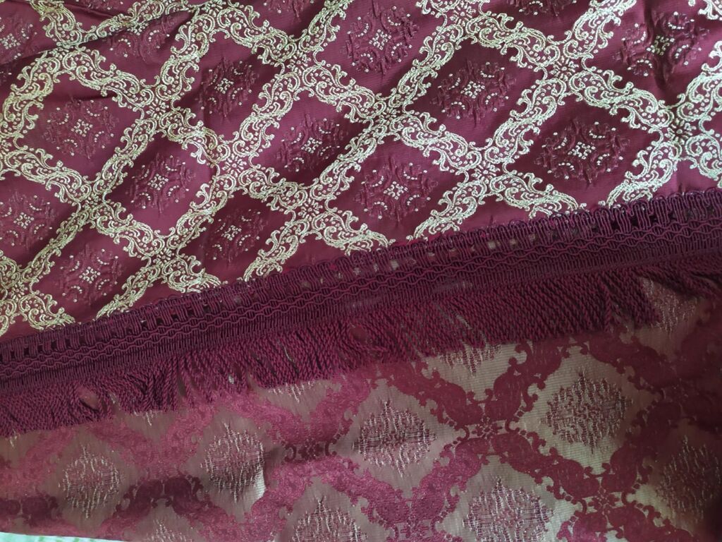 Bordo rəngli Xara yataq örtüyü. Uzunluğu: 268 Eni: 232 - Material — Tekstil, Bakı (4)