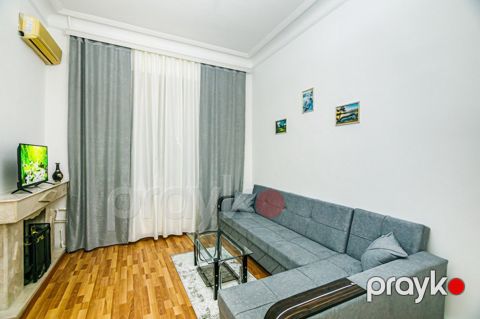 İcarəyə verilir 3 otaqlı köhnə tikili 103 m²