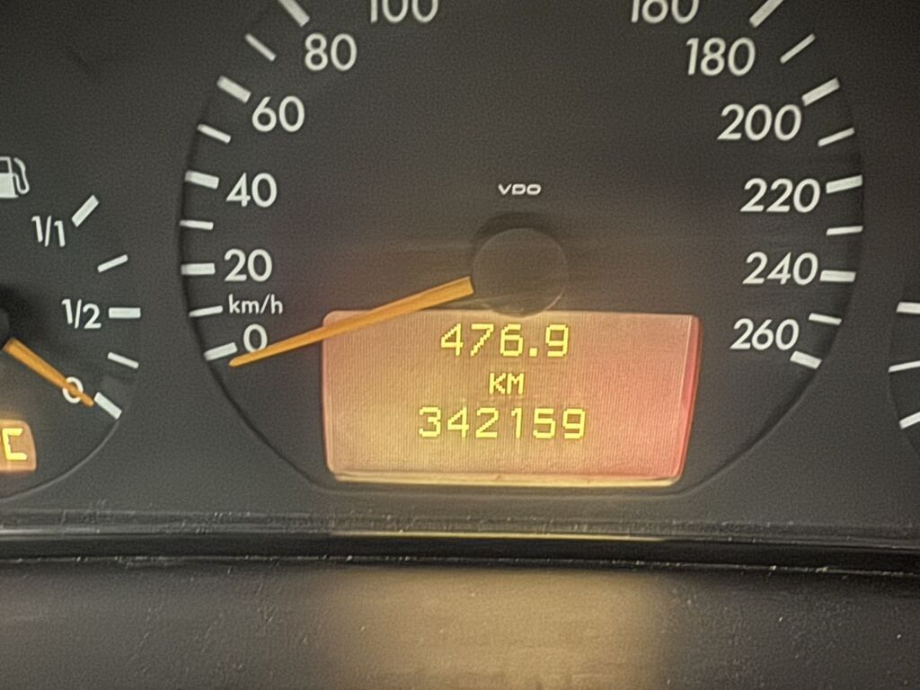 Mercedes-Benz E-Class: 2.6 l 2001 il Sedan — Avto, Bakı (3)