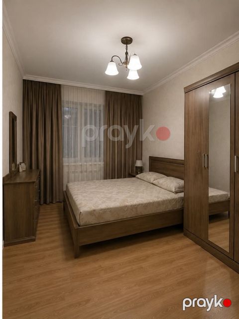 İcarəyə verilir 2 otaqlı köhnə tikili 65 m²