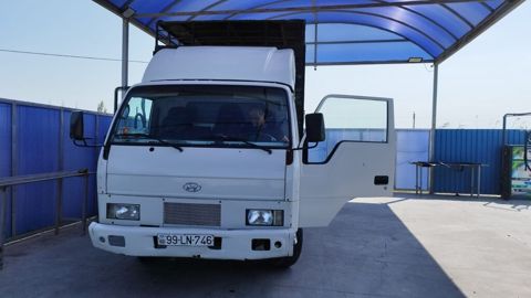 Hyundai H 350, 3.9 L, 1996 il, 666 000 km — Yevlax