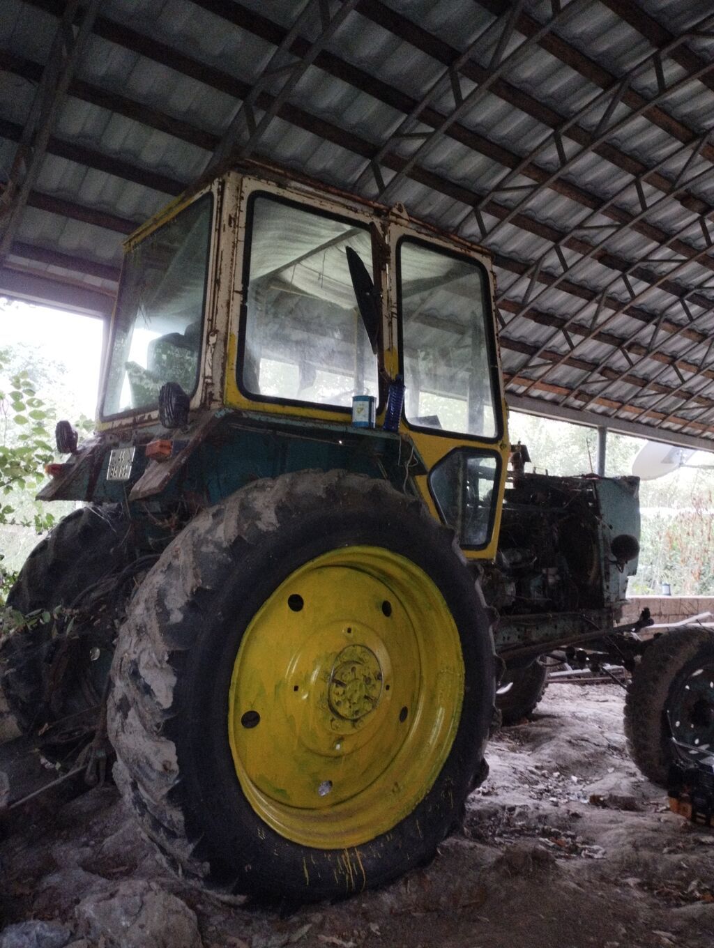 Kənd təsərrüfatı üçün universal təkərli traktor. - Kabinli, panoram — Traktorlar, Masallı (6)