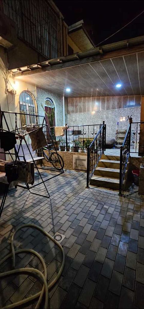Satılır 5 otaqlı həyət evi/bağ evi 100 m² — Bakı