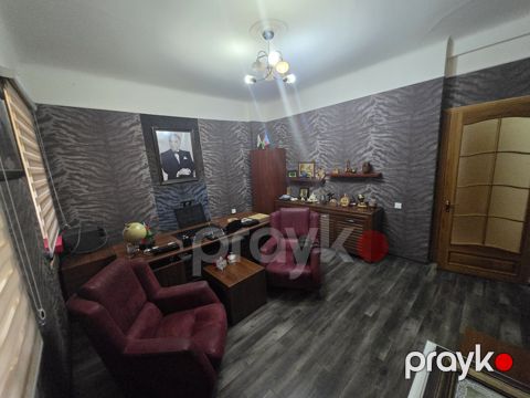 İcarəyə verilir 4 otaqlı ofis 120 m²