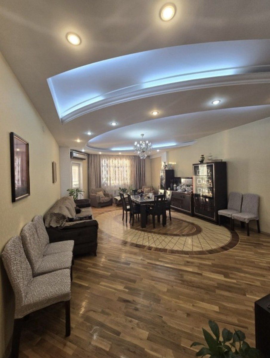 Satılır 3 otaqlı yeni tikili 135 m² — Mənzil, Bakı (2)