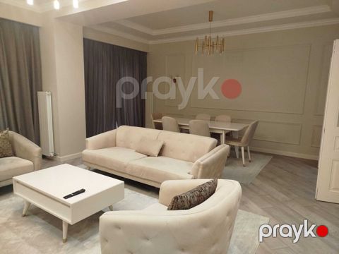 İcarəyə verilir 3 otaqlı yeni tikili 139 m²