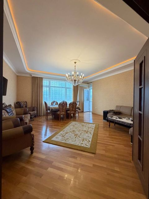 Satılır 3 otaqlı yeni tikili 135 m² — Bakı