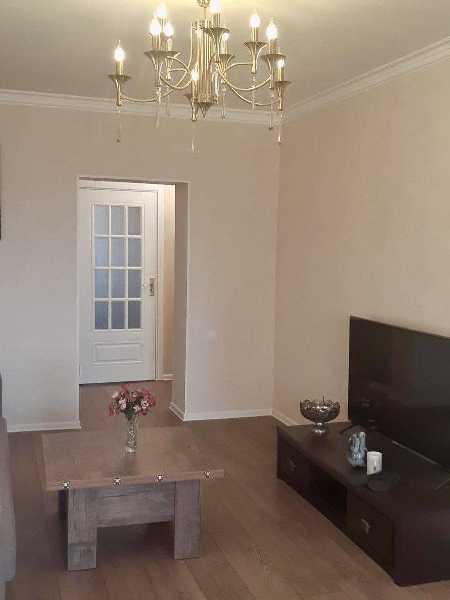 İcarəyə verilir 2 otaqlı köhnə tikili 65 m² — Mənzil, Bakı (9)
