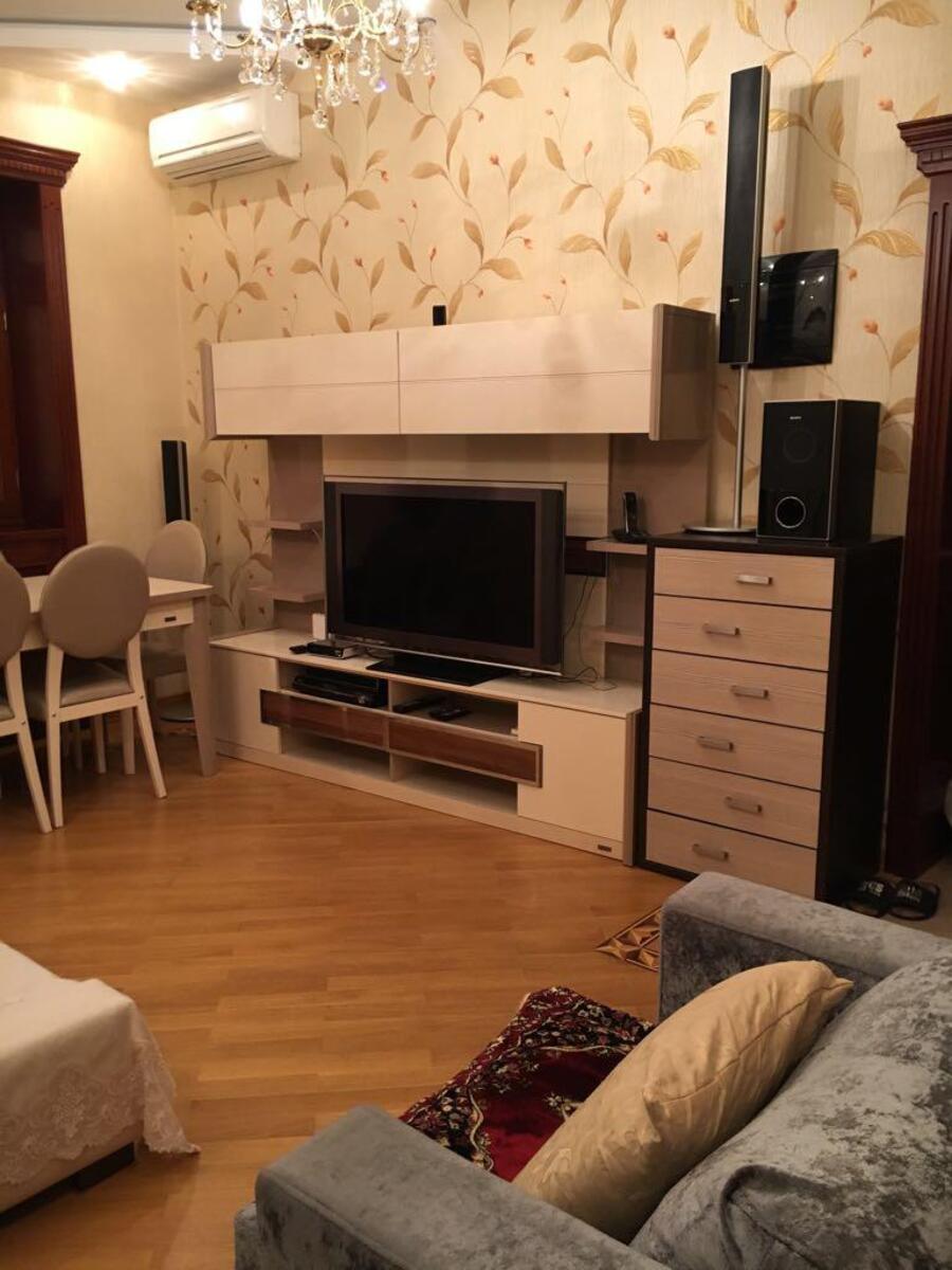 İcarəyə verilir 3 otaqlı köhnə tikili 80 m² — Mənzil, Bakı