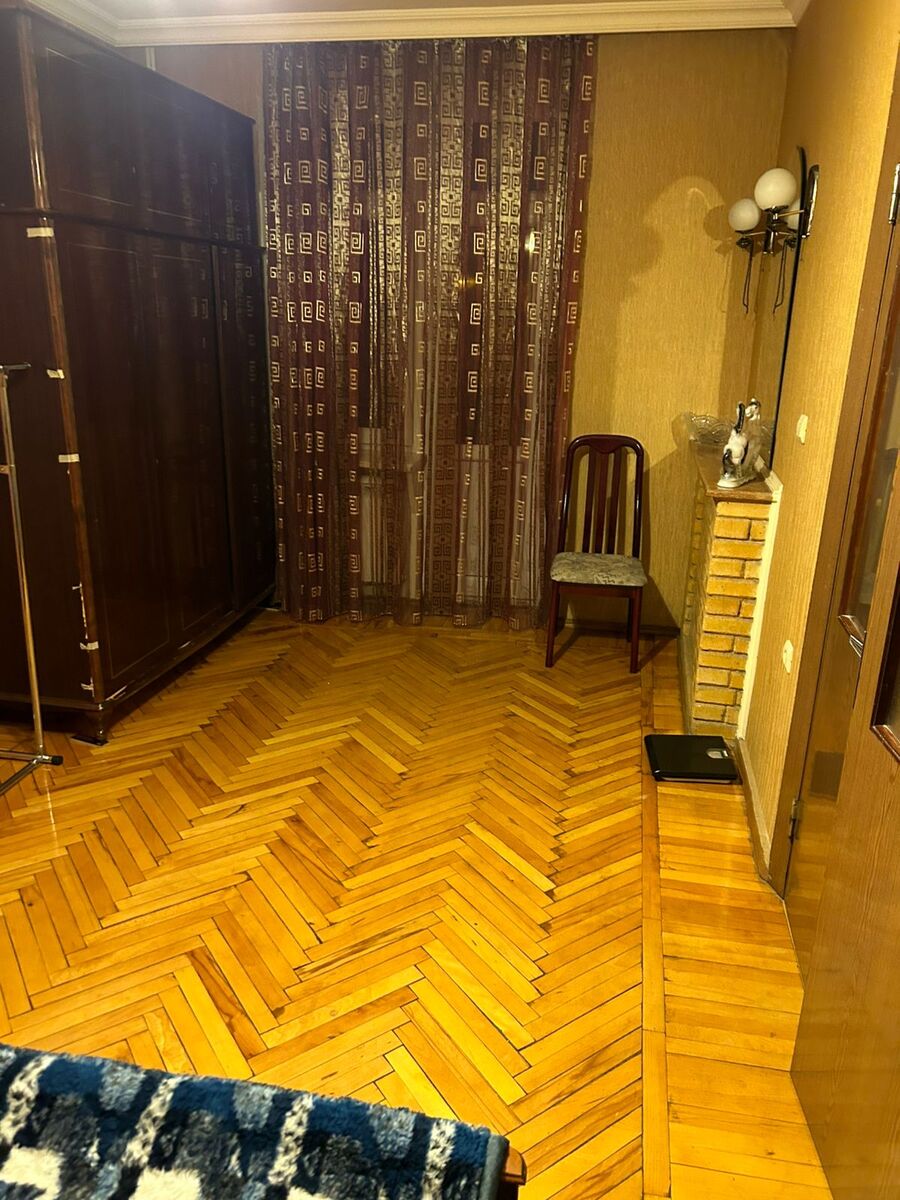 İcarəyə verilir 4 otaqlı köhnə tikili 110 m² — Mənzil, Bakı (8)