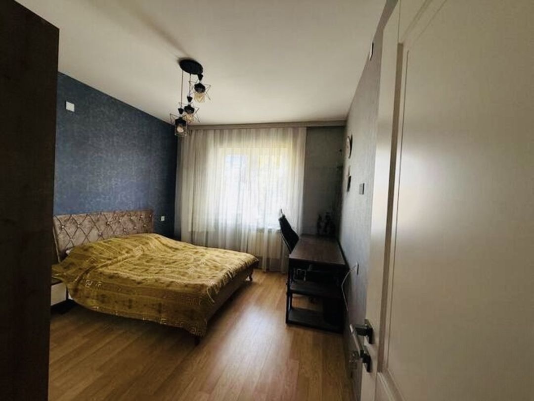 Satılır 4 otaqlı köhnə tikili 100 m² — Mənzil, Bakı (3)