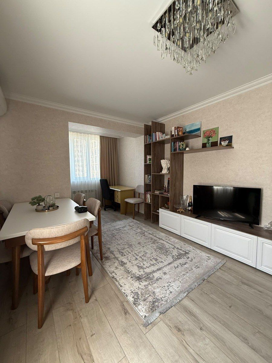 Satılır 2 otaqlı köhnə tikili 70 m² — Mənzil, Bakı (6)