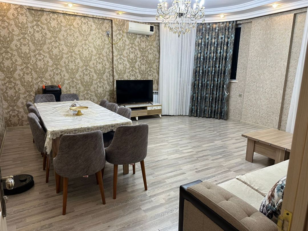Satılır 4 otaqlı yeni tikili 160 m² — Mənzil, Bakı (2)