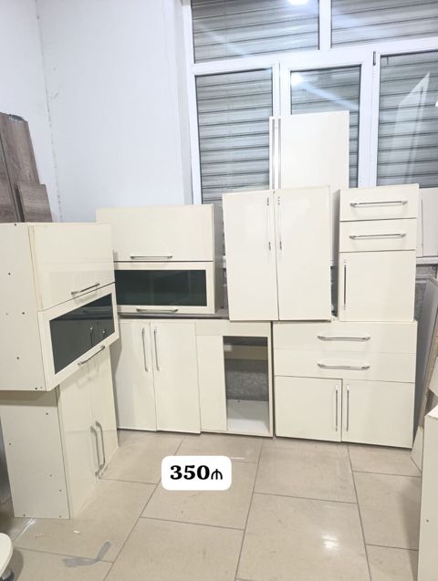 Mətbəxt mebeli satılır Quymət 350 azn 2.83 alt hissə 2.63 üst hissə — Digah