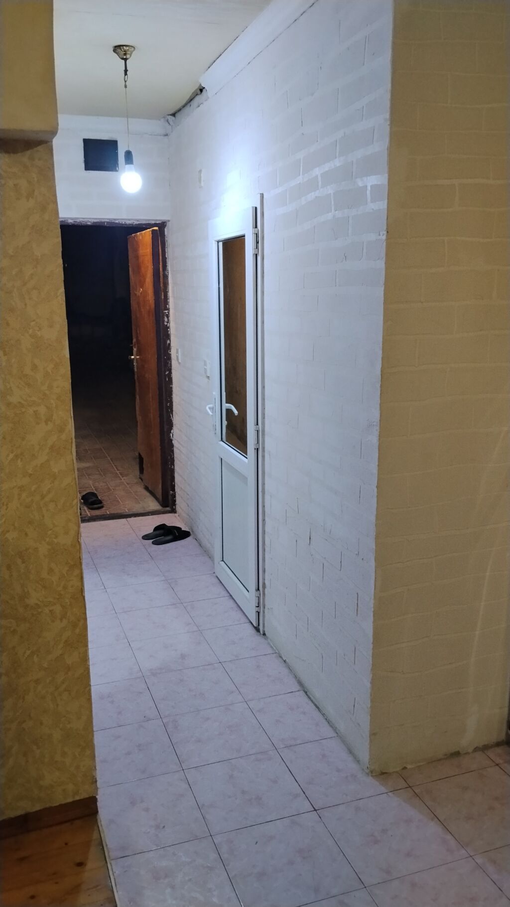 Yasamalda.,Insatcilar metrondan 5 deqiqelik ara mesafesinde yerlesir — Daşınmaz əmlak, Bakı (4)