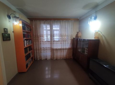 Satılır 3 otaqlı köhnə tikili 80 m² — Bakı
