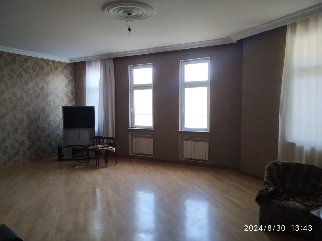 Satılır 7 otaqlı həyət evi/bağ evi 350 m² — Ev, villa, Bakı (11)