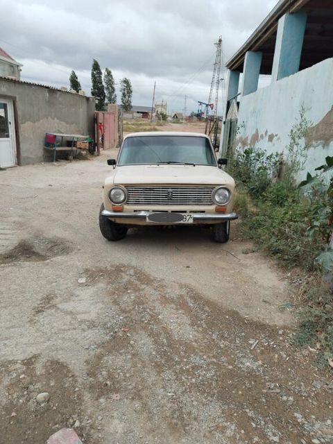 Lada (VAZ) 21011, 1.3 L, 1984 il, 16 000 km — Bakı