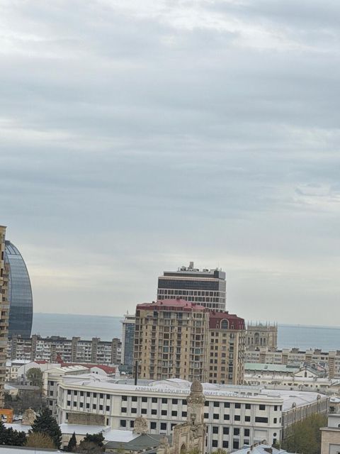 Satılır 3 otaqlı yeni tikili 110 m² — Bakı