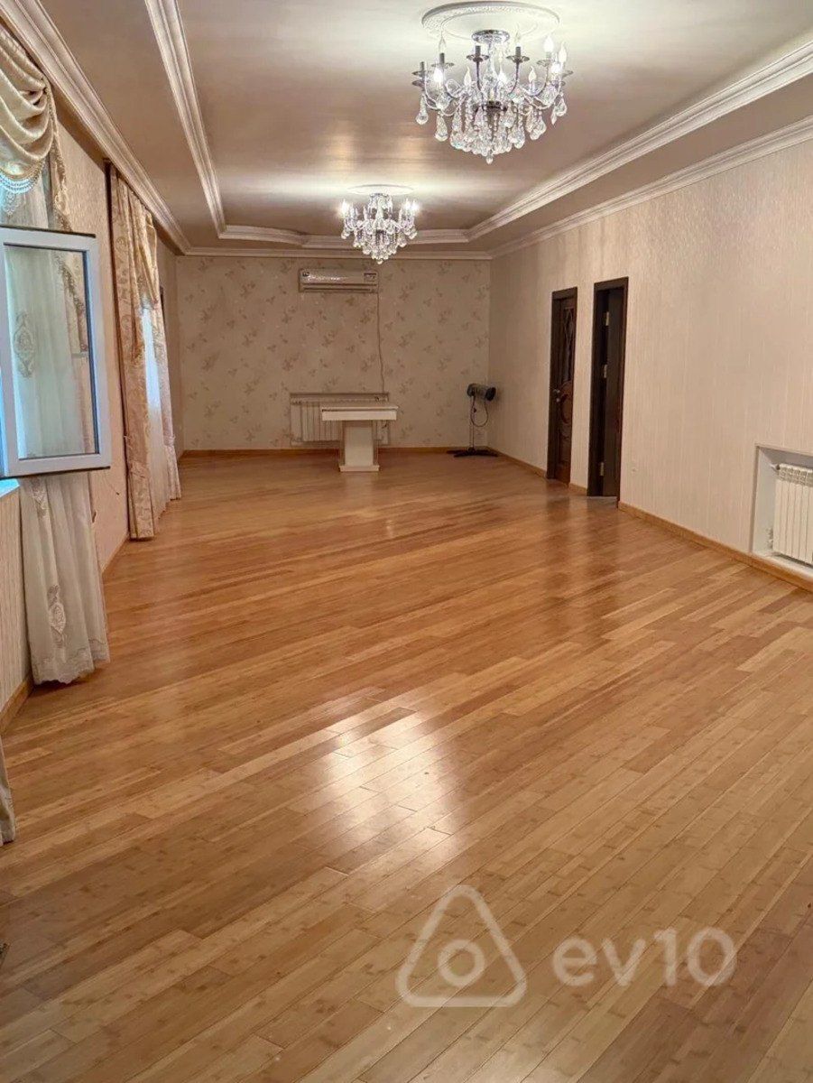 Satılır 9 otaqlı həyət evi/bağ evi 600 m² — Ev, villa, Bakı (12)