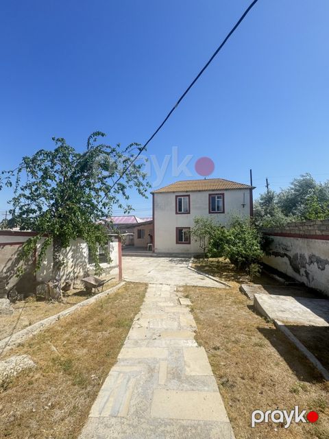 Satılır 5 otaqlı həyət evi/bağ evi 180 m²