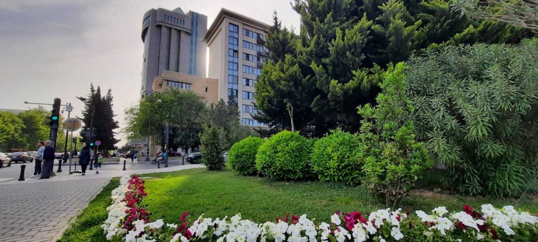 Satılır 2 otaqlı köhnə tikili 63 m² — Mənzil, Bakı (2)